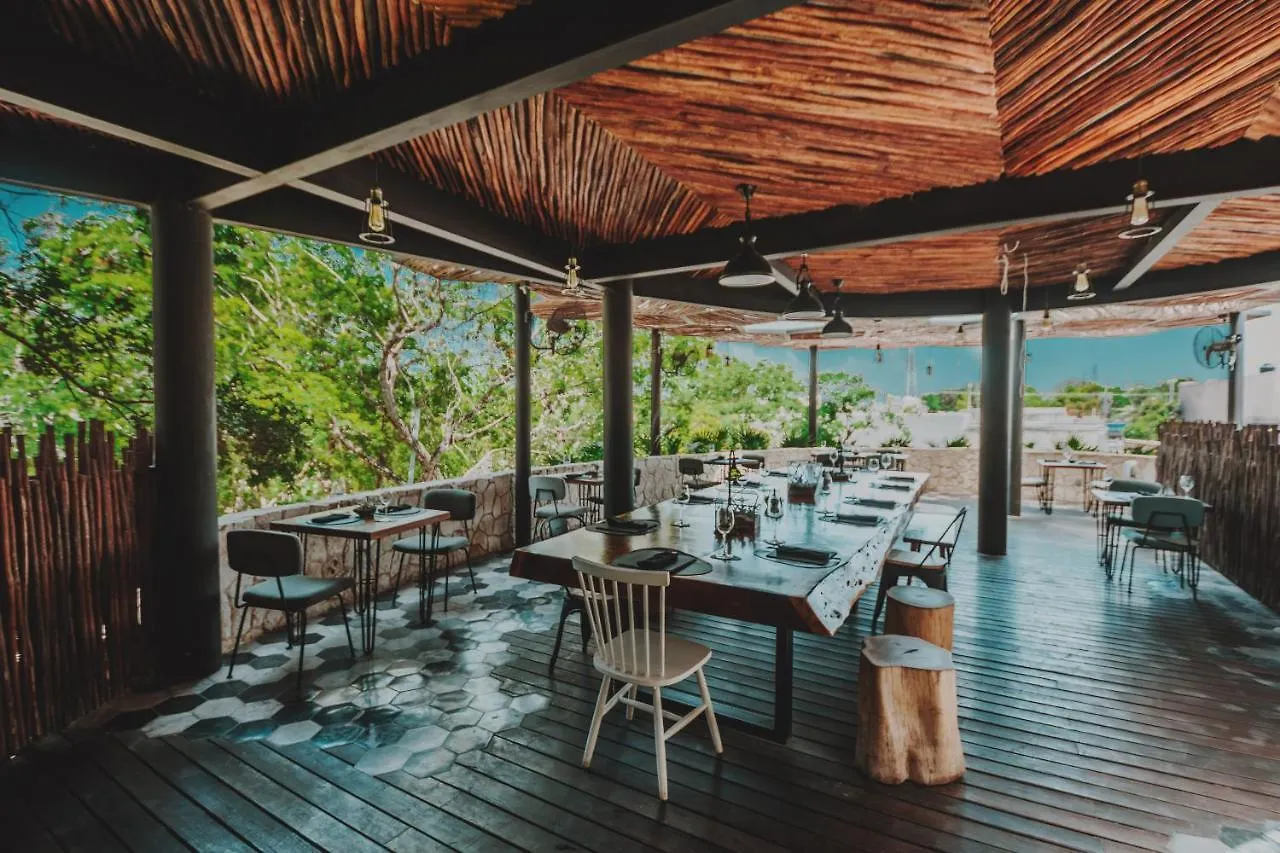 Maka Hotel Boutique Tulum Pueblo 5*,